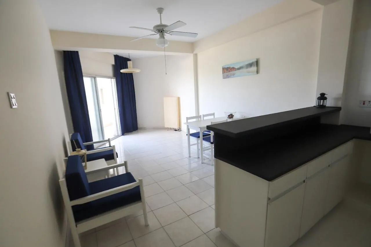 Larnaca Center Apartments 0*,